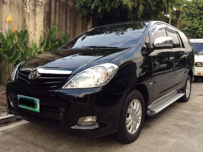 Black Toyota Innova 2011 for sale in Automatic