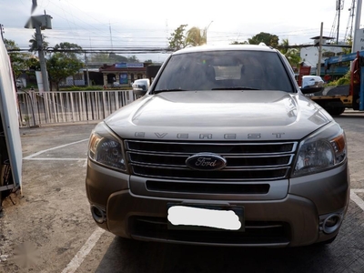 Cream Ford Everest 2012 for sale in Automatic