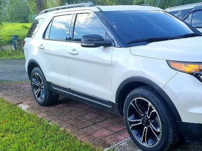 Pearl White Ford Explorer 2015 for sale in Makati