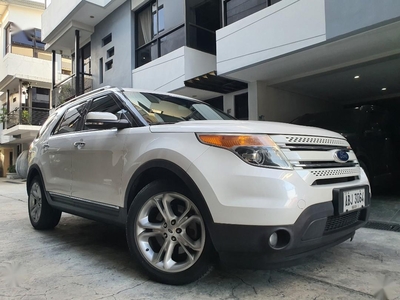 Pearl White Ford Explorer 2015 for sale in Quezon