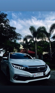 Pearl White Honda Civic 2019 for sale in Automatic