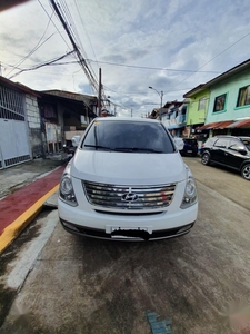 Pearl White Hyundai Grand starex for sale in Manila