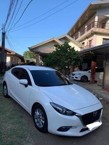Pearl White Mazda 3 2017