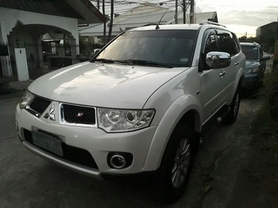 Pearl White Mitsubishi Montero 2013 for sale in Las Pinas