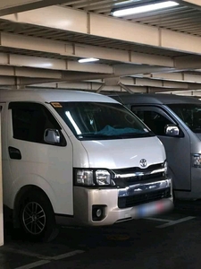 Pearl White Toyota Hiace 2016 for sale in Automatic
