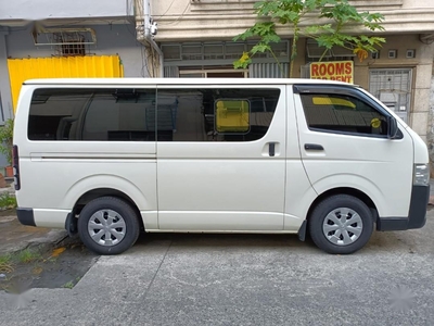 Pearl White Toyota Hiace 2020 for sale in Manila