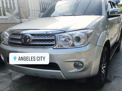 Second-hand Toyota Fortuner 2010 for sale in Angeles