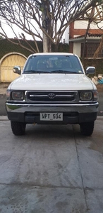 Sell 2000 Toyota Hilux in Quezon City