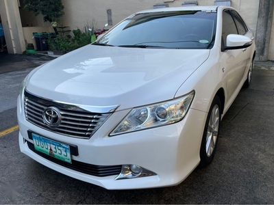 Sell Pearl White 2013 Toyota Camry in Pasig