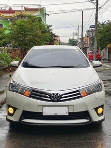 Sell Pearl White 2014 Toyota Corolla Altis