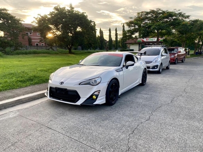 Sell Pearl White Toyota 86 in Bacoor