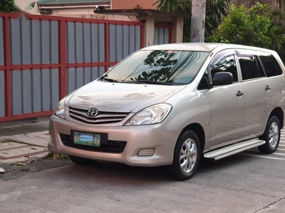 Sell Silver Toyota Innova in Quezon City