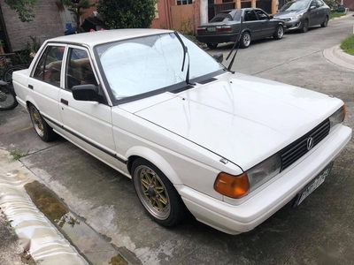 Sell White 1989 Nissan Sentra in Bacoor