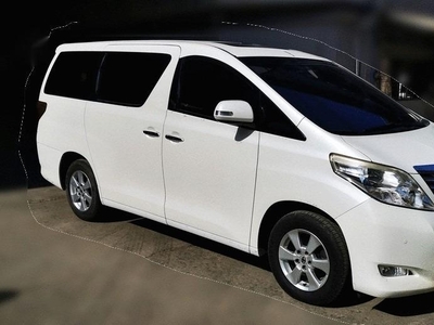 Sell White 2011 Toyota Alphard in Caloocan
