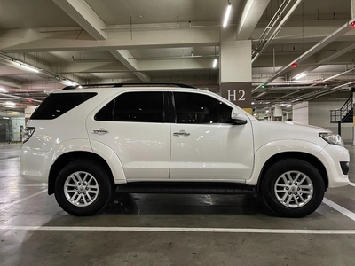 Sell White 2013 Toyota Fortuner