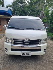 Sell White 2015 Toyota Hiace Super Grandia in Malabon