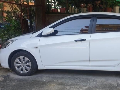 Sell White 2016 Hyundai Accent in Muntinlupa