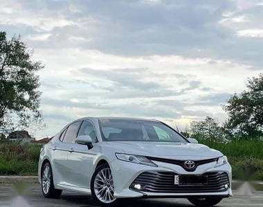 Sell White 2017 Toyota Camry
