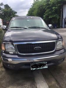 Selling Black Ford Expedition 2002 in Quezon City