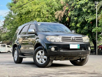Selling Black Toyota Fortuner 2010 in Makati