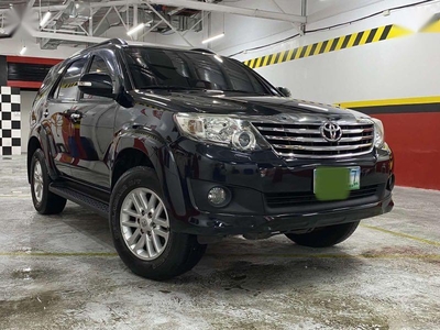 Selling Black Toyota Fortuner 2012 in Quezon