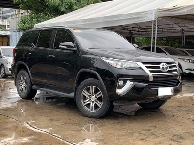 Selling Black Toyota Fortuner 2017 in Makati