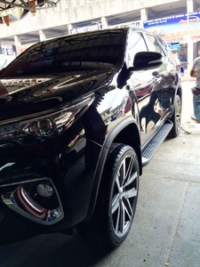 Selling Black Toyota Fortuner in Quezon City