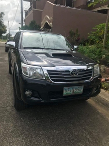 Selling Black Toyota Hilux 2012 in Silang