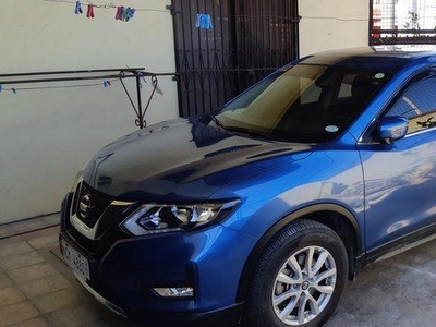 Selling Blue Nissan X-Trail 2018 in Manila