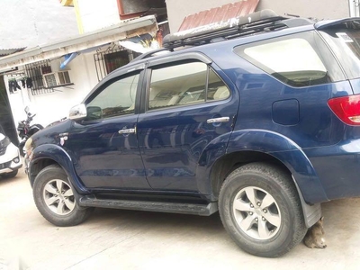 Selling Blue Toyota Fortuner in Manila