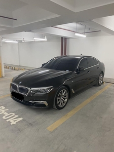 Selling BMW 520I 2020