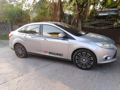 Selling Brightsilver Ford Focus 2013 in Pasig