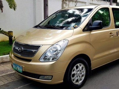 Selling Gold 2012 Hyundai Grand starex at 76043 km