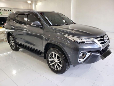 Selling Grey Toyota Fortuner 2016 in Manila