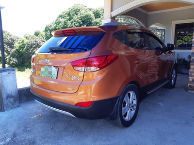 Selling Orange Hyundai Tucson 2013 in San Pascual
