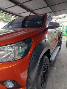 Selling Orange Toyota Hilux 2017 in Las Piñas