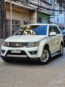 Selling Pearl White Suzuki Grand Vitara 2014 in Manila