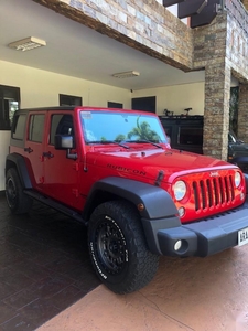 Selling Red Jeep Rubicon 2015 in Pateros