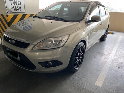 Selling Silver Ford Focus 2010 in Makati