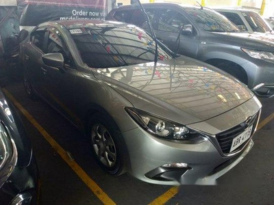 Selling Silver Mazda 3 2015 in Quezon City