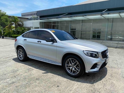 Selling Silver Mercedes-Benz GLC 250 2019 in Pasig