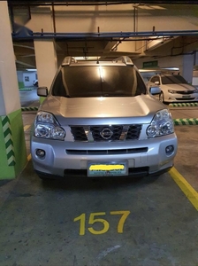 Selling Silver Nissan X-Trail 2010 in Silang