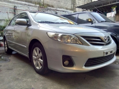 Selling Silver Toyota Corolla altis 2012 in Quezon City