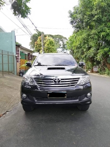 Selling Silver Toyota Fortuner 2013 in Quezon