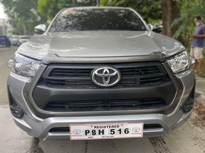 Selling Silver Toyota Hilux 2021 in Quezon City