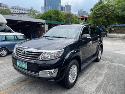 Selling Toyota Fortuner 2012
