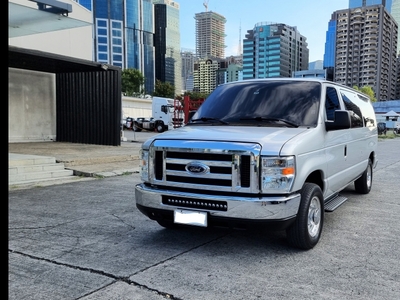 Selling White Ford E-150 2010 in Pasig
