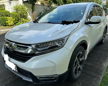 Selling White Honda Cr-V 2019 in Manila