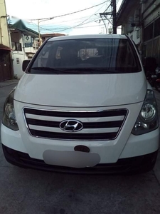 Selling White Hyundai Grand Starex 2017 in Manila
