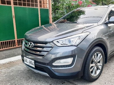 Selling White Hyundai Santa Fe 2014 in Las Piñas